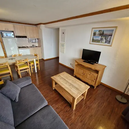 Apartamento Spacieux Avec Terrasse, Piscine, Garage Et Acces Pistes A Super - Fr-1-814-78 *